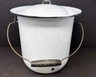 S3227KD Vintage White Enamelware Chamber Pot