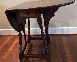 Drop leaf Side Table with Drawer