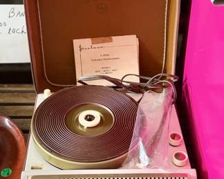 Steelman 4speed Portable Turntable Record Player 