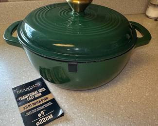 Brandani Traditional Cast Iron Dutch Oven