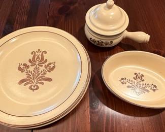 Pfaltzgraff Village Pattern Dinnerware