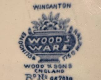 Wood & Sons Wincanton Covered Vegetable Dish
