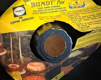 Nordic Ware Jumbo Fluted Bundt Pan