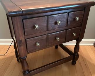 Ethan Allen Old Tavern Collection Antiqued Pine Side Table