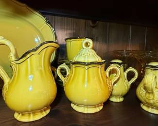 Metlox Pottery Poppy Trail 'La Mancha Gold' Dinnerware Set