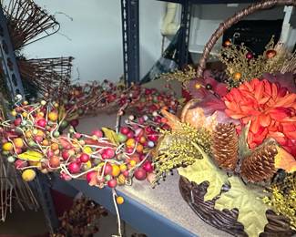 Assorted Holiday Decor