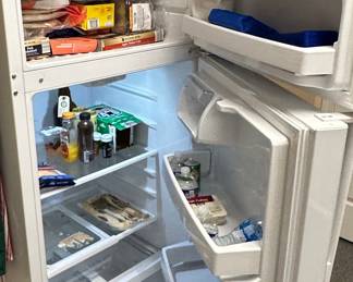 GE Appliances Top Freezer Refrigerator