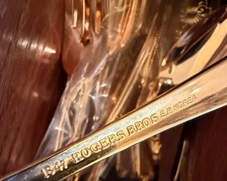 1847 Rogers Bros E.P. Korea & Oneida Stainless Steel Flatware Set with Salad Servers