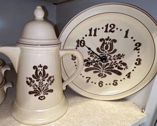 Pfaltzgraff Village Dinnerware Set