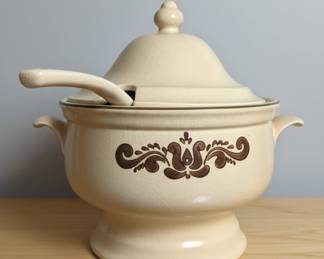 Pfaltzgraff Village Soup Tureen with Ladle