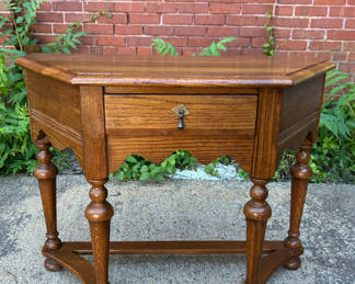 Lot 26: Ethan Allen One Drawer Table