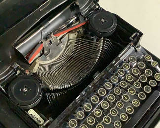 Lot 192: Corona Standard Typewriter by LC Smith & Corona