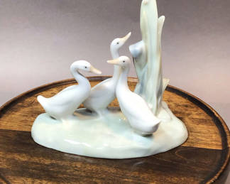 Lot 159: Nao by Lladro 3 Geese Figurine