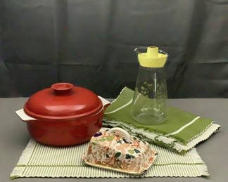 Lot 245: Kitschy Reds & Greens