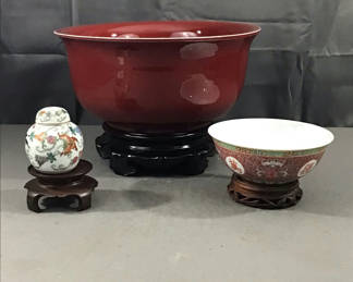 Lot 164: Vintage Asian Ceramics