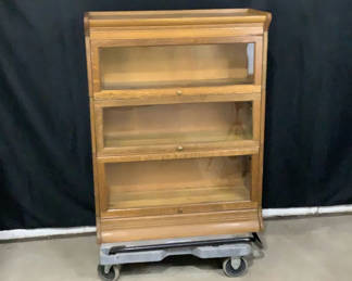 Lot 275: Antique 3-Section Barrister Bookcase