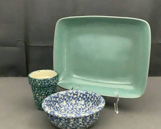 Lot 237: Vintage Roseville / Henn / Glidden Pottery