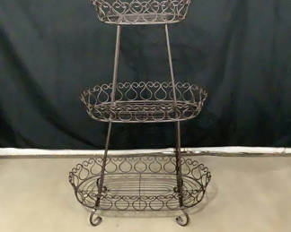 Lot 272: 3-Tier Baker’s Rack