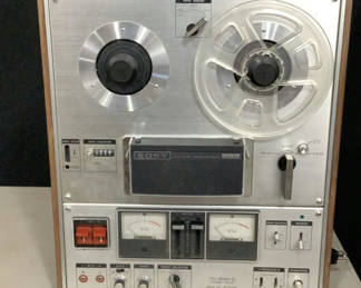 Lot 189: Sony TC-630D Stereo Tape Recorder