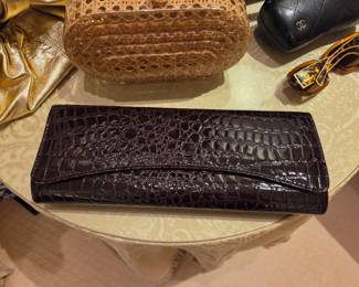Crocodile Clutch