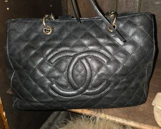 Chanel inspired Diamond-Quilted Shopping Tote with Chain-link Straps and Interior Zip Pocket