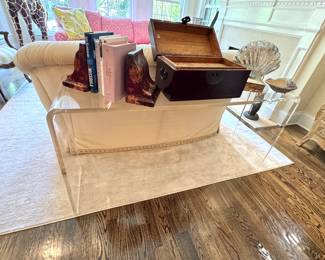 Modern Waterfall Acrylic Console Table in Clear Lucite