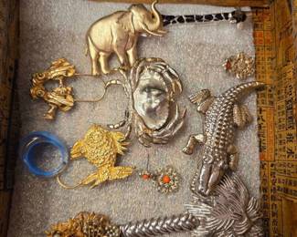 fashion brooches and stick pins