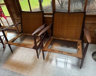 Mid century modern style chairs (need seat pads)