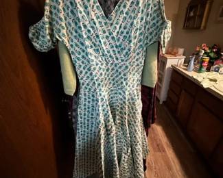 Vintage women's clothing: 1950s dress