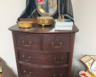 Antique (1800 1830) Ladies Lingerie Chest, Narrow Bowfront, Swing Mirror