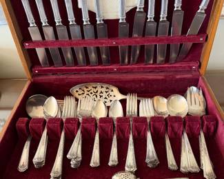  Antique 1923 Oneida Tudor Plate "Duchess" 12 Piece Place Setting, Plus Service/Chest
