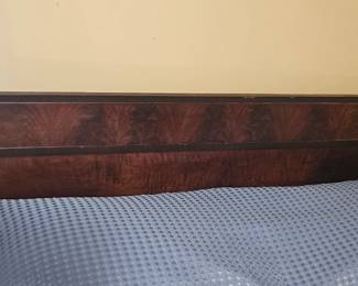 mid century bed (matches dressers)