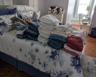 towel sets, sheets, blankets, stuffed animals