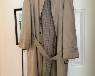 Christian Dior 44L trenchcoat good condtion