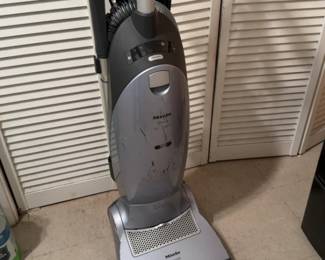 Miele Dynamic U1 PowerLine Upright Vacuum