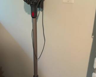 Dyson V8 Animal Cordless Stick Vacuum
