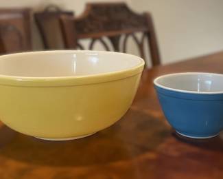 Vintage Pyrex Mixing Bowls