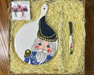 Vietri Nutcrackers Small Cheese Board and Spreader Set