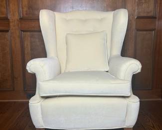 Yi's Upholstery Wingback Chair