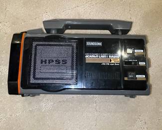 Soundsonic ME338 Search Light Radio