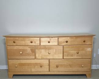 Moosehead 9-Drawer Dresser
