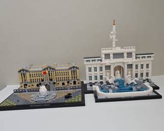 LEGO Architecture Buckingham Palace and Trevi Fountain Sets