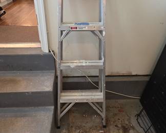 Werner 4-Step Aluminum Step Ladder