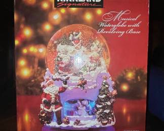 Kirkland Signature Musical Waterglobe