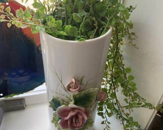 Italian Majolica Ceramic Vase