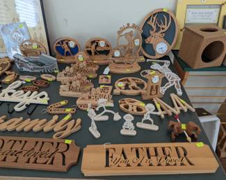 Wood Crafts Decor/Puzzles/Sayings