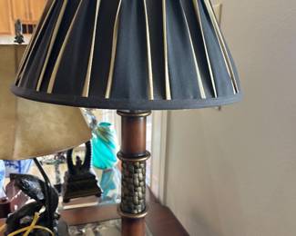 Lamp-traditional