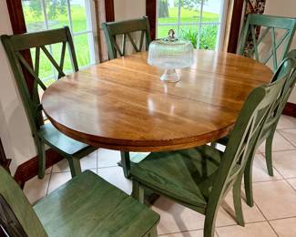 Dining table with leaf and 6 chairs
