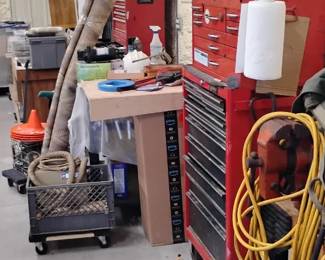 Tool Chests. Three big ones available.