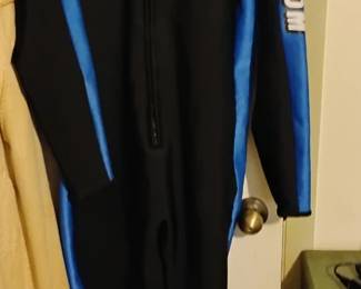 Wet suit